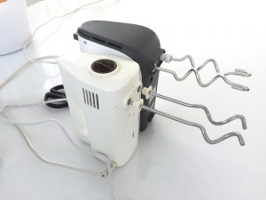 Handmixer Philips HR3741/00 vs DDR Mixer