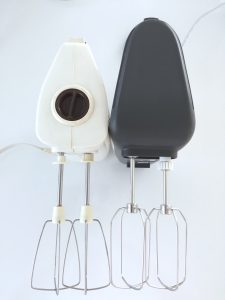 Handmixer Philips HR3741/00 vs DDR Mixer Vorne